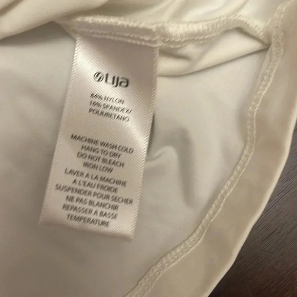 Lija white and black athletic tank size medium - Picture 4 of 6